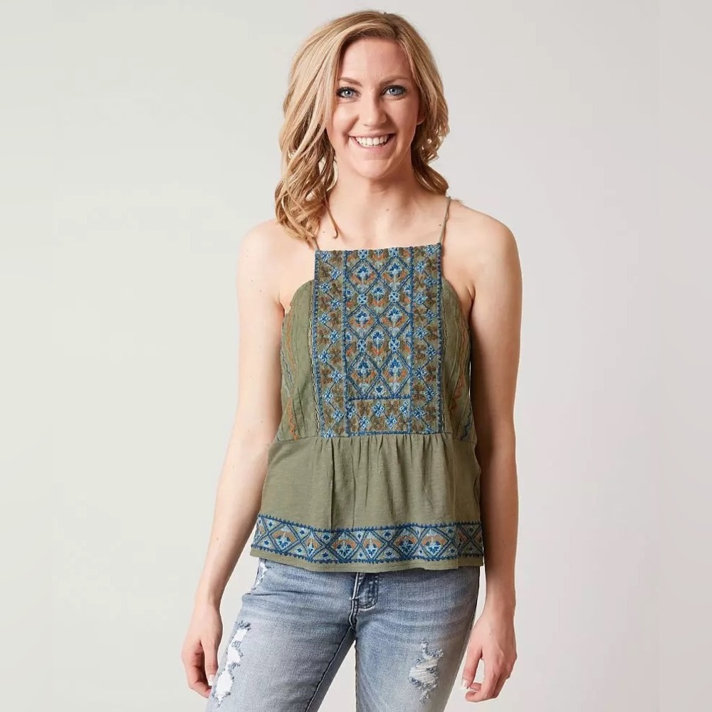 Lucky brand tank from buckle